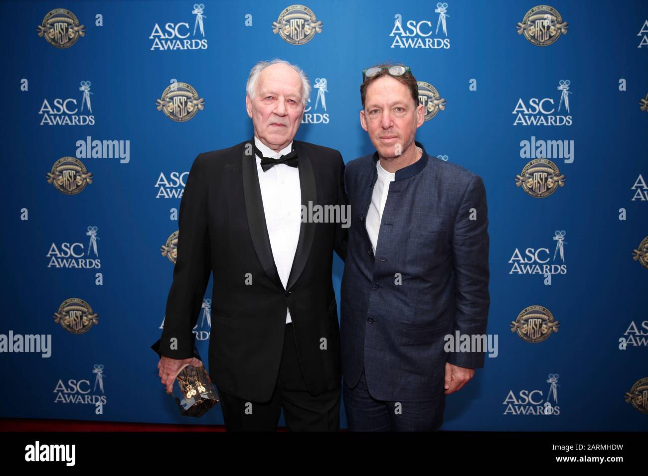 (L-R) Werner Herzog und Paul Holdengraber haben am 25. Januar 2020 die 34. Jährlichen American Society of Cinematographers ASC Awards im Ray Dolby Ballroom in Los Angeles, Kalifornien, USA, besucht. Stockfoto