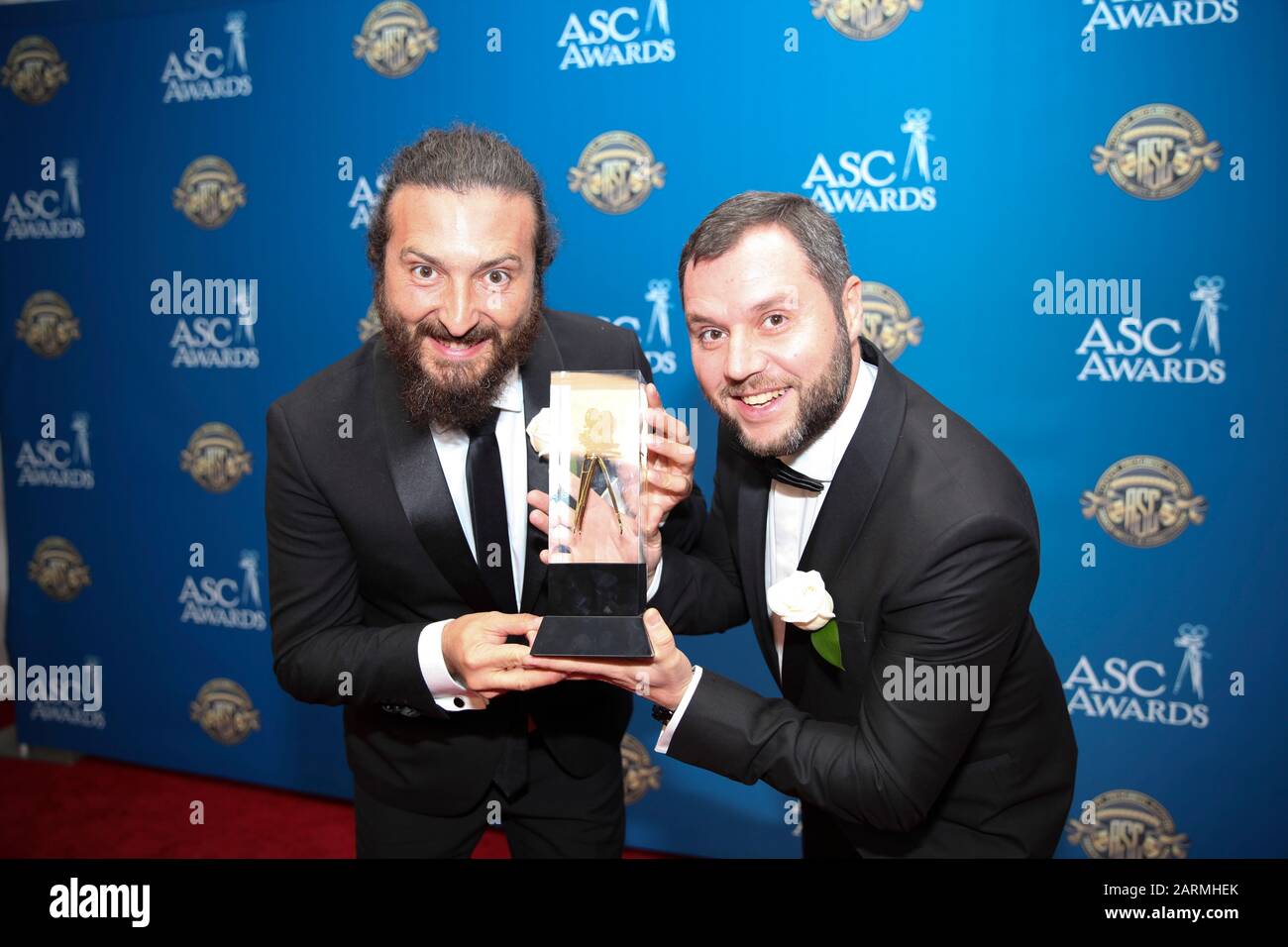 (L-R) Samir Ljuma und Fejmi Daut nehmen am 25. Januar 2020 an den 34. Annual American Society of Cinematographers ASC Awards im Ray Dolby Ballroom in Los Angeles, Kalifornien, USA Teil. Stockfoto