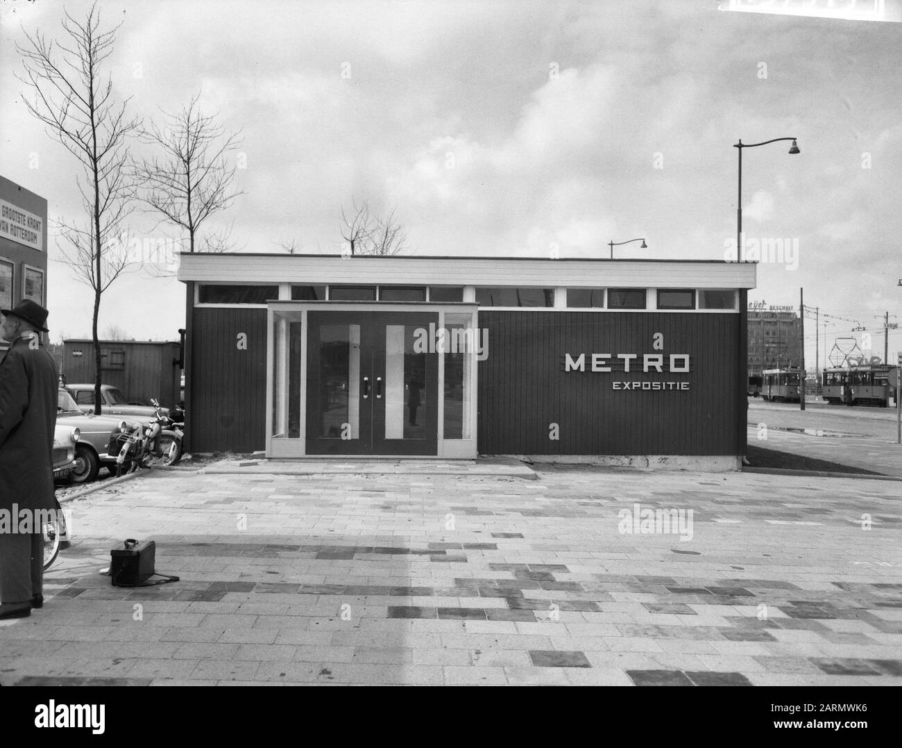 Informationsgebäude Metro Datum: 10. April 1962 Schlüsselwörter: Gebäude, U-Bahn Stockfoto