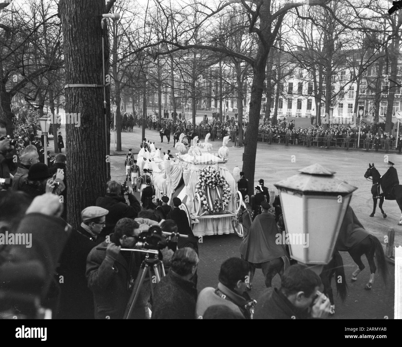 Trauerhoheprinzessin Wilhelmina, Herzkranz niederländischer Widerstand Datum: 8. Dezember 1962 Schlagwörter: Funerings, herzliche Personenname: Wilhelmina, Prinzessin Stockfoto