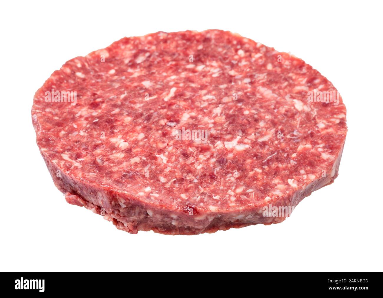 Rohburger aus Hackfleisch isoliert auf weißem Hintergrund Stockfoto