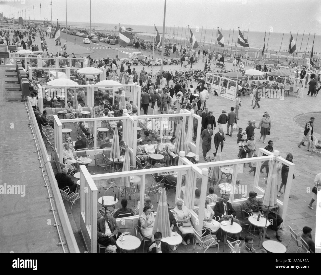 Scheveningen, Stranddatum: 9. September 1965 Standort: Scheveningen, Zuid-Holland Schlüsselwörter: Strände Stockfoto