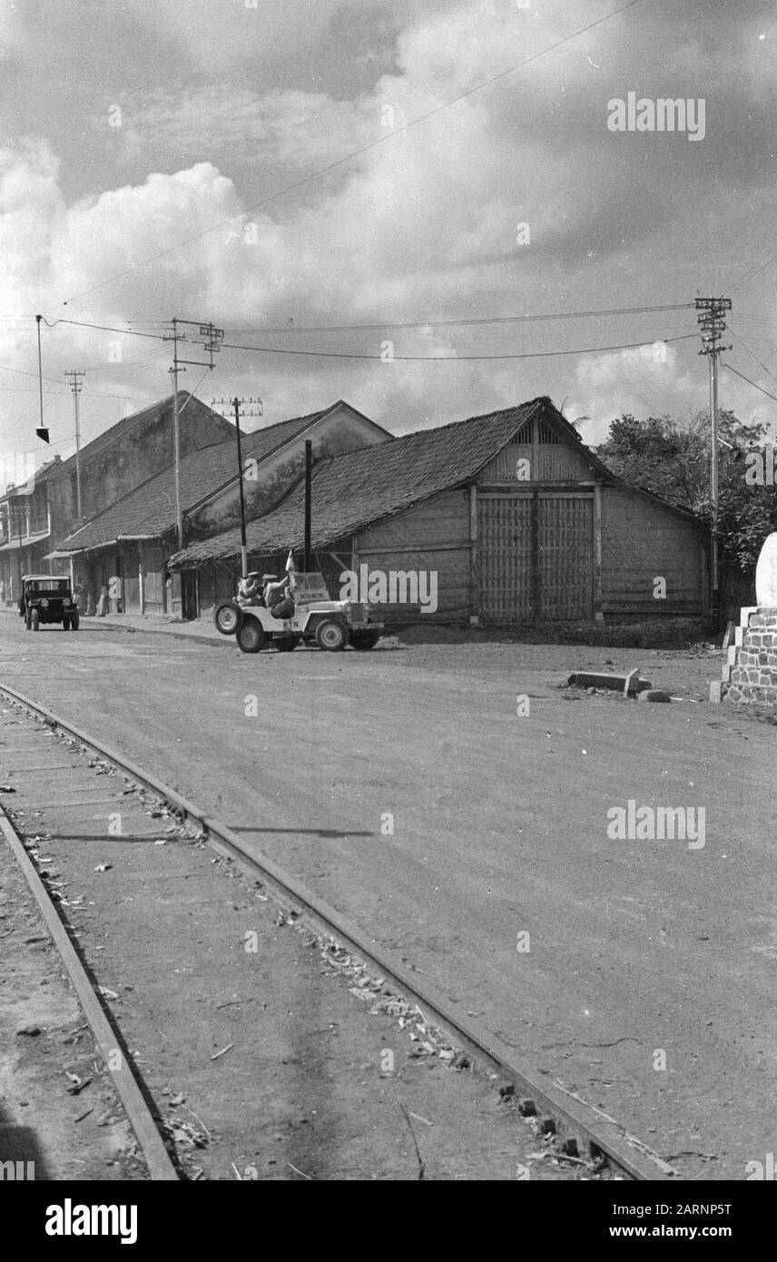 Auslöserorte Zentraljava (Wonosobo, Poerworedjo)? Jeep der Vereinten Nationen Datum: Oktober 1949 Ort: Indonesien, Niederländisch-Ostindien Stockfoto