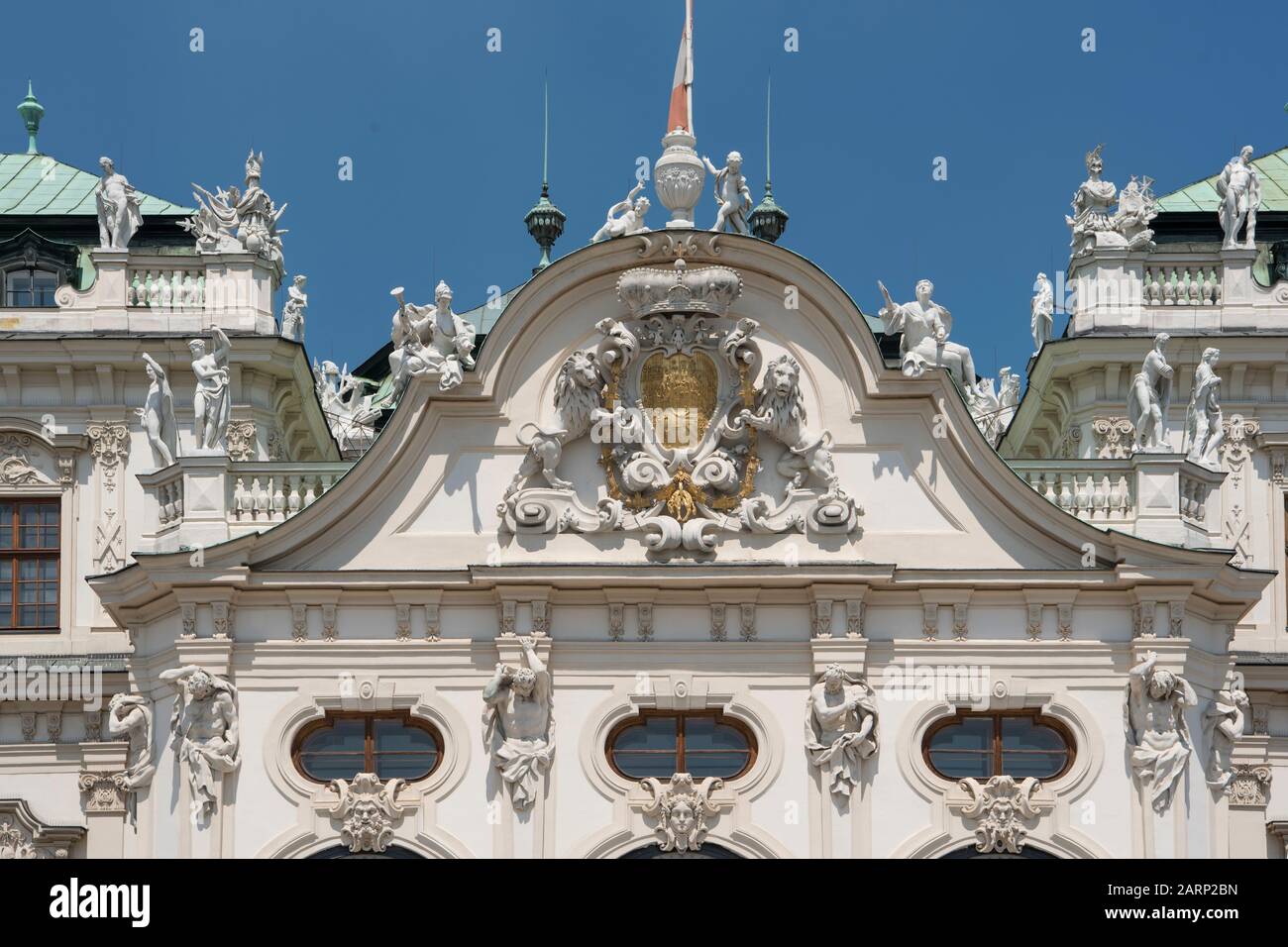 Wien, Österreich - 5. Juni 2019; Detailansicht des oberen Schlosses Belvedere, eines der beiden Schlösser des Baroque Belvedere, in dem Kunstausstellungen stattfinden Stockfoto