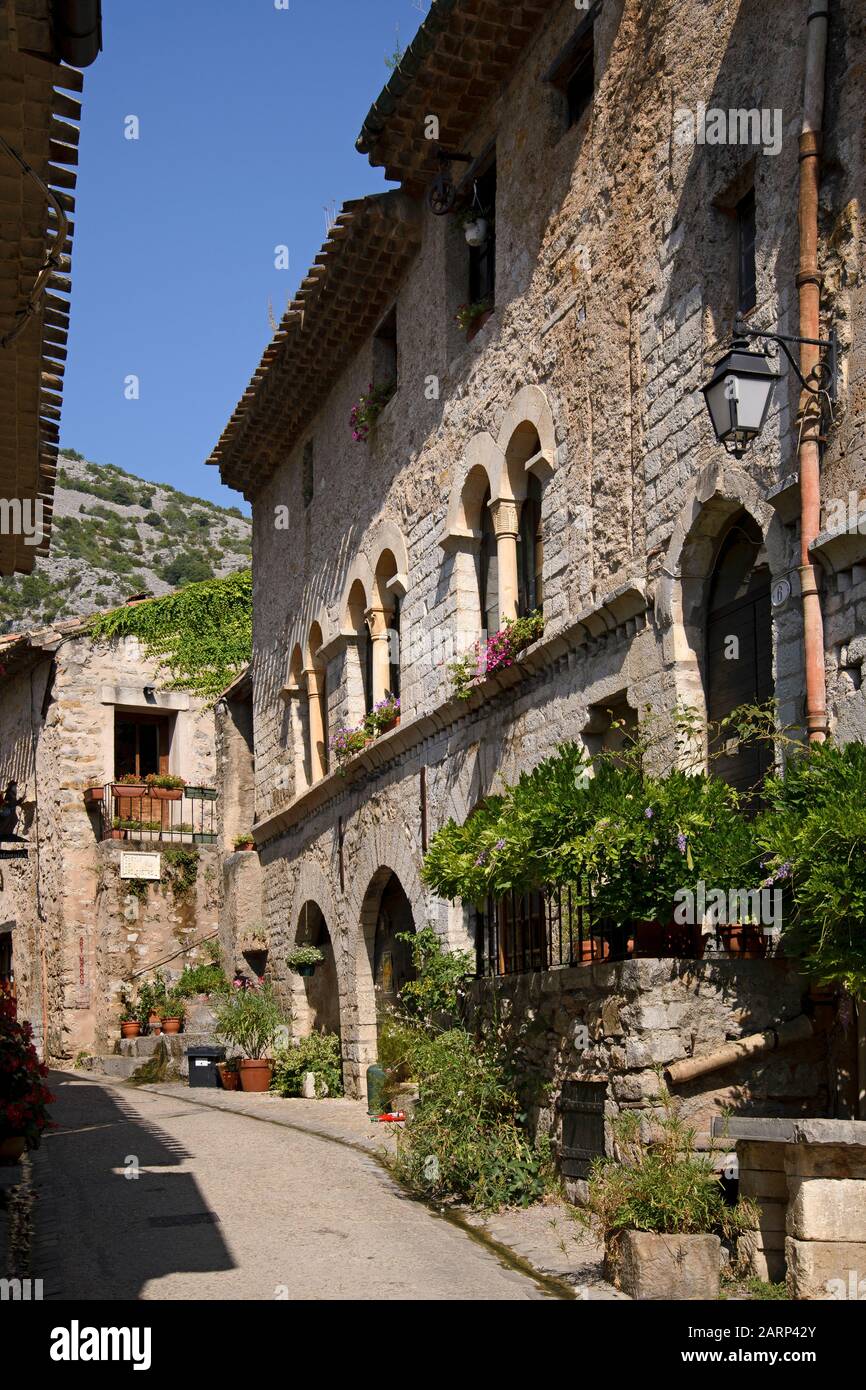 Saint-Guilhem-le-Désert, Languedoc-Roussillon, Frankreich, Europa Stockfoto