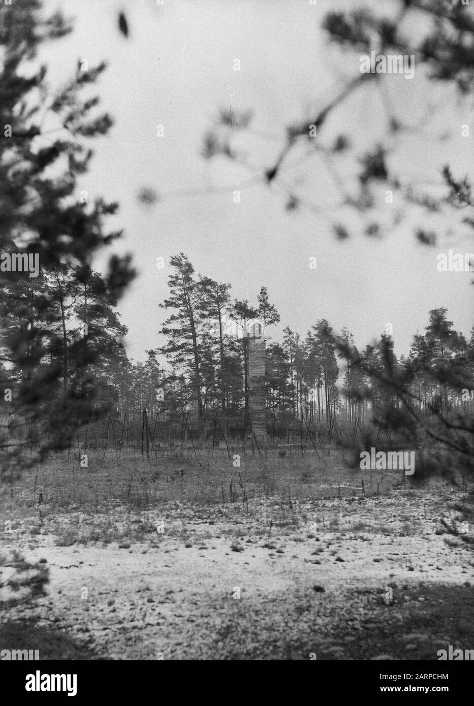 Reise nach Polen Wachtturm der Russen in Stoubcy Anmerkung: Stoubcy in Weißrussland ist die ehemalige Stolpce in Polen Datum: 1934 Ort: Weißrussland Schlüsselwörter: Grenzübergänge Stockfoto