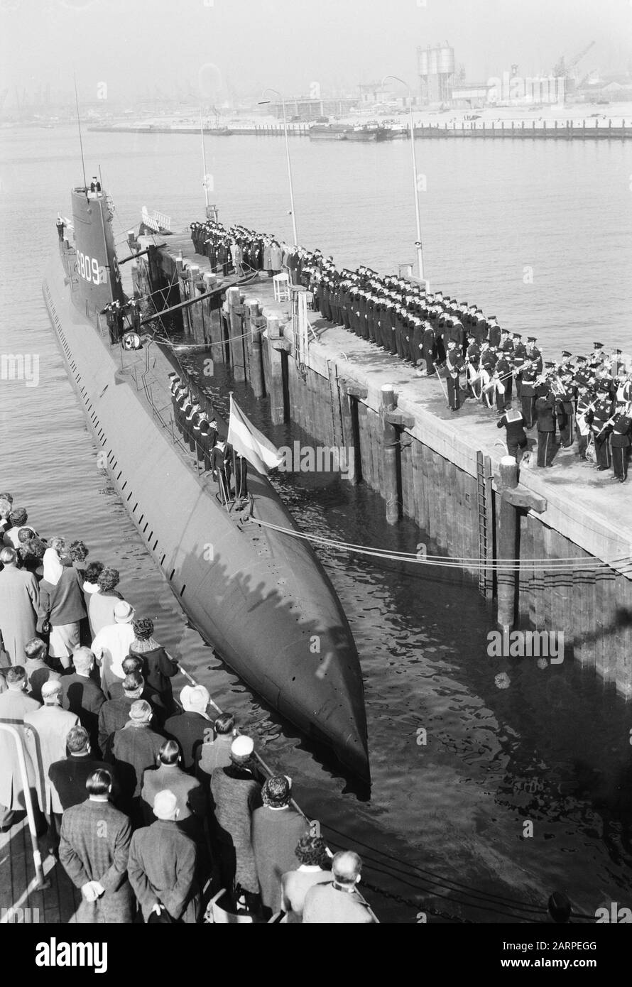 Einfügemarke Hf. Frau U-Boot Zeehond in Rotterdam Datum: 16. März 1961 Standort: Rotterdam, Zuid-Holland Schlüsselwörter: Intermissionen Stockfoto