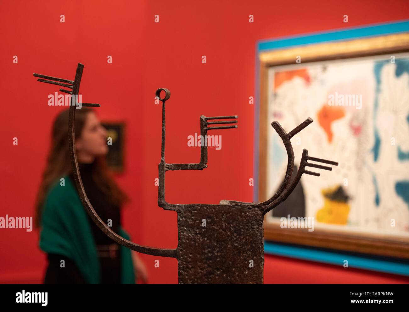 Sotheby's, London, Großbritannien. Januar 2020. Sotheby's Impressionist, Modern & Surrealist Art Sale Preview. Selten gesehene Werke von Pissarro, Signac, Van Gogh, Miró, Monet, Picasso, Léger, Kirchner & Chagall im Blick. Bild: Julio González. Daphné. Schätzung: £400.000-600.000. Kredit: Malcolm Park/Alamy Live News. Stockfoto