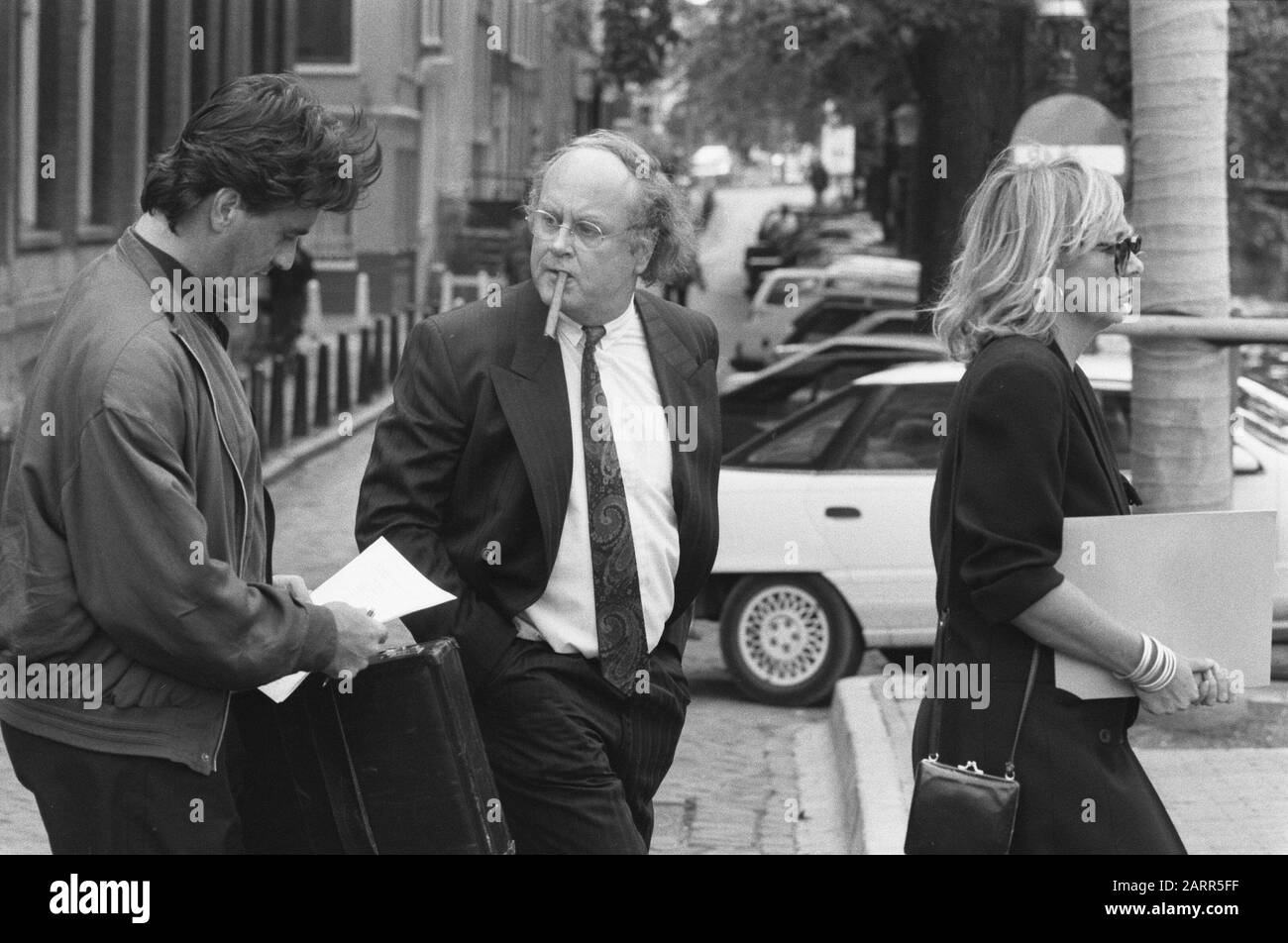 Kabel Eine Entscheidung gegen den Medienbeauftragten; Willem van Kooten nach dem Aussprachedatum: 14. September 1989 Schlüsselwörter: Prozesse, Radiosender, Aussagen Personenname: Kooten, Willem van Stockfoto