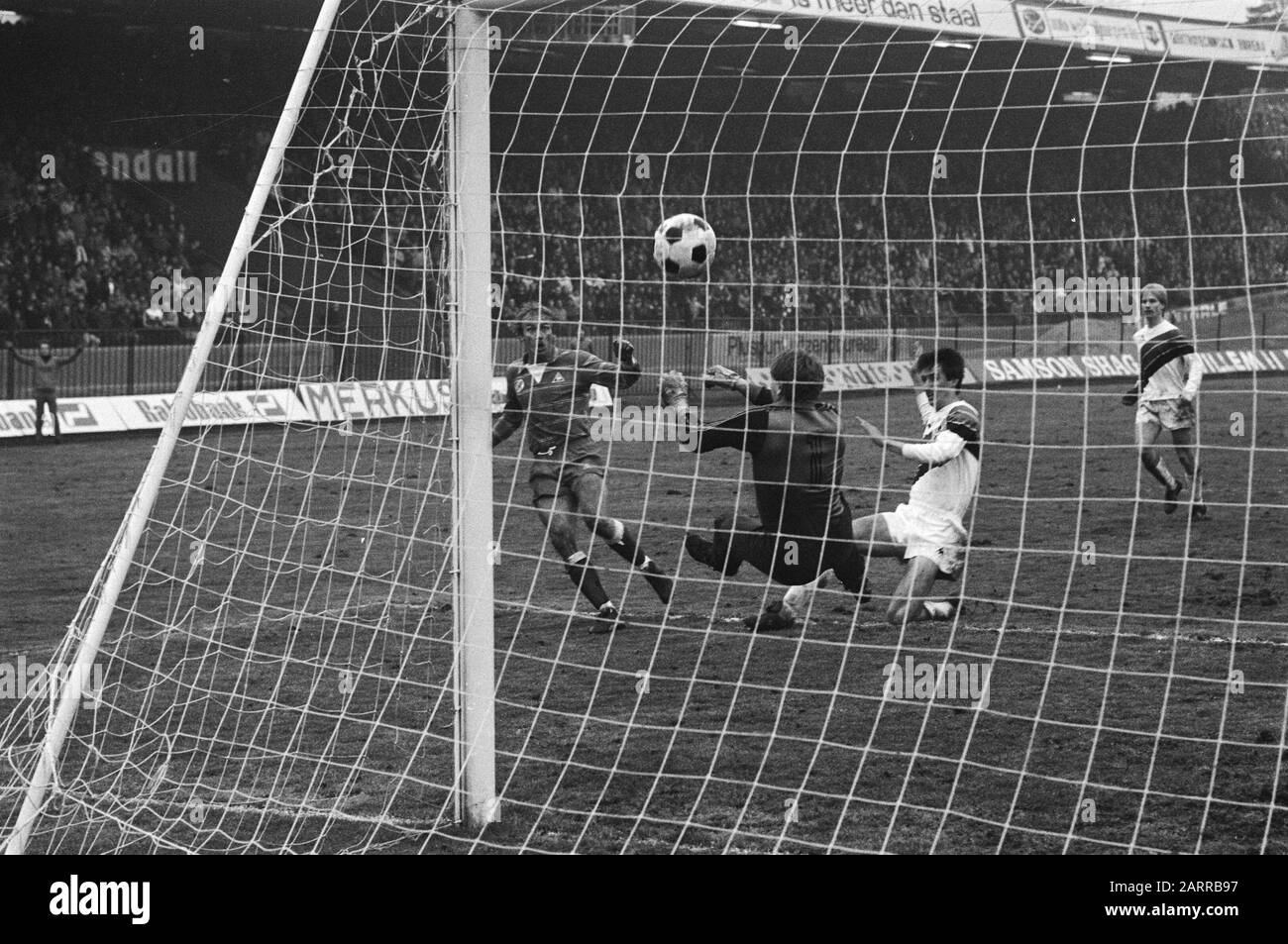 Fußball NEC gegen Ajax 1-3. , Rob C./Anefo Stockfoto