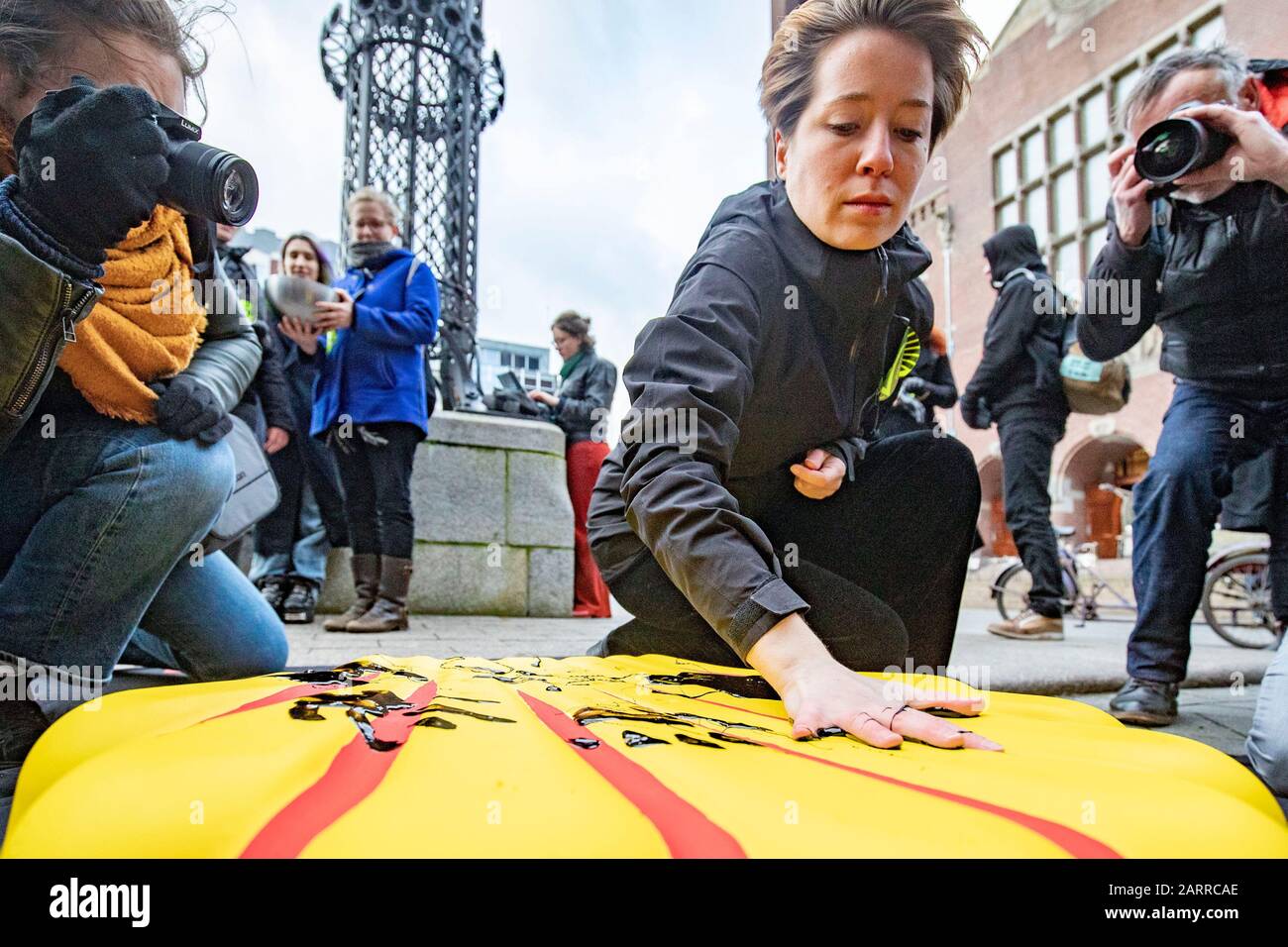 Amsterdam, Niederlande. Januar 2020. Amsterdam, Beursplein, 29.01.2020, Protest, Shell Must Fall' von XR vor der Börse von Amsterdam. Credit: Pro Shots/Alamy Live News Stockfoto