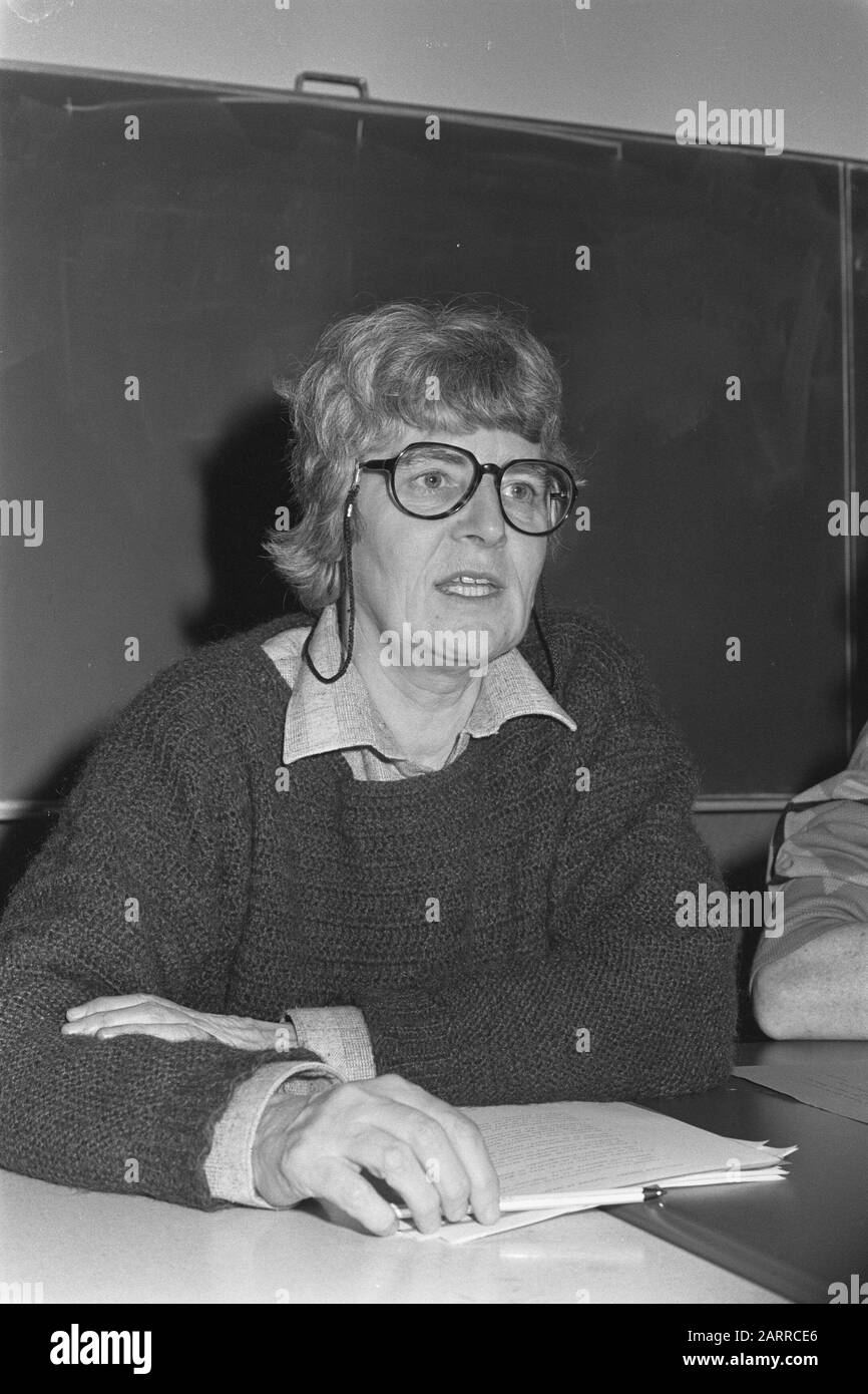Saar Boerlage bei der Teilnahme an der Konferenz und Power Amsterdam, Überschrift Datum: 19. Januar 1987 Ort: Amsterdam, Noord-Holland Schlüsselwörter: Konferenzen Stockfoto