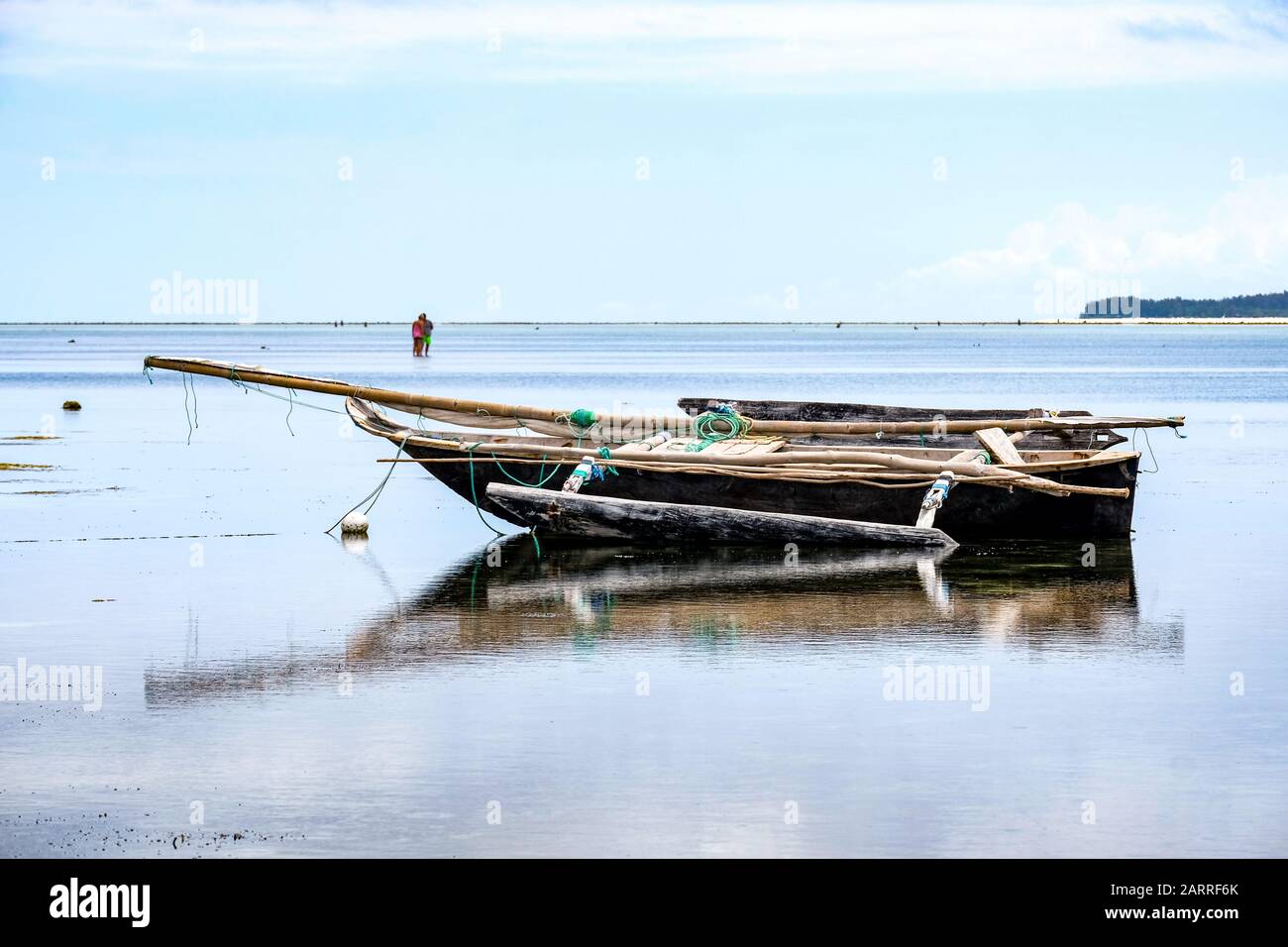 Outrigger im Indischen Ozean vor der Küste von Sansibar, Tansania Stockfoto