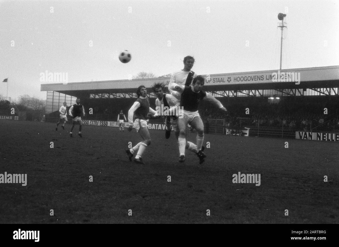 Spielmoment von einem Spiel um den KNVB-Pokal; Telstar gegen MVV: 1-0 Datum: 10. November 1973 Ort: Noord-Holland, Velsen Schlüsselwörter: Pokalspiele, Sport, Fußball Stockfoto