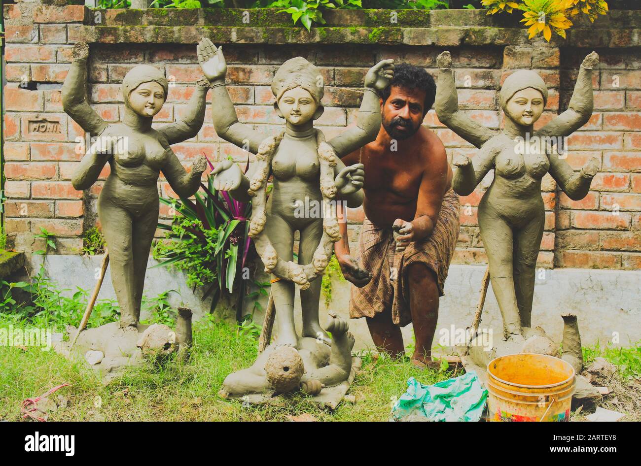 Indische Idol Hersteller machen Idol Stockfoto