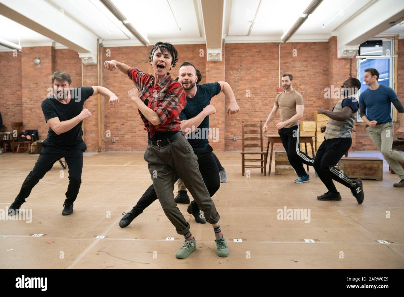 New York, NY, USA. Januar 2020. Beth Malone, der an dem UNSINKBAREN FOTORUF "MOLLY BROWN Preview Photo Call" teilnahm, Gibney Dance Choreographic Center Studios, New York, NY 29. Januar 2020. Gutschein: Jason Smith/Everett Collection/Alamy Live News Stockfoto