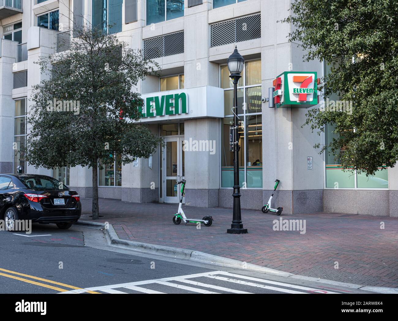 7 Eleven Store Stockfotos Und Bilder Kaufen Alamy
