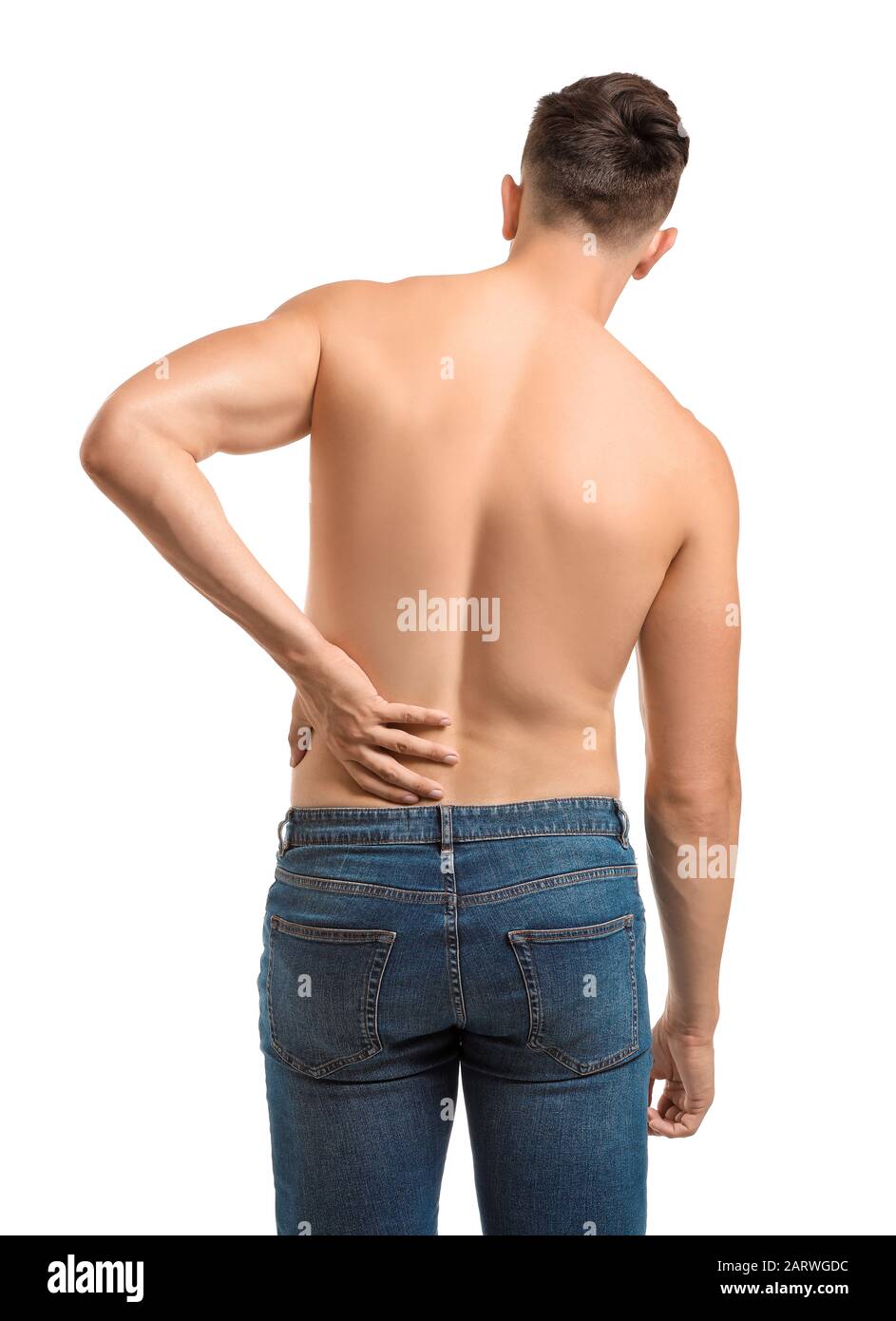 Junge Menschen leiden unter Rückenschmerzen auf weißem Hintergrund Stockfoto