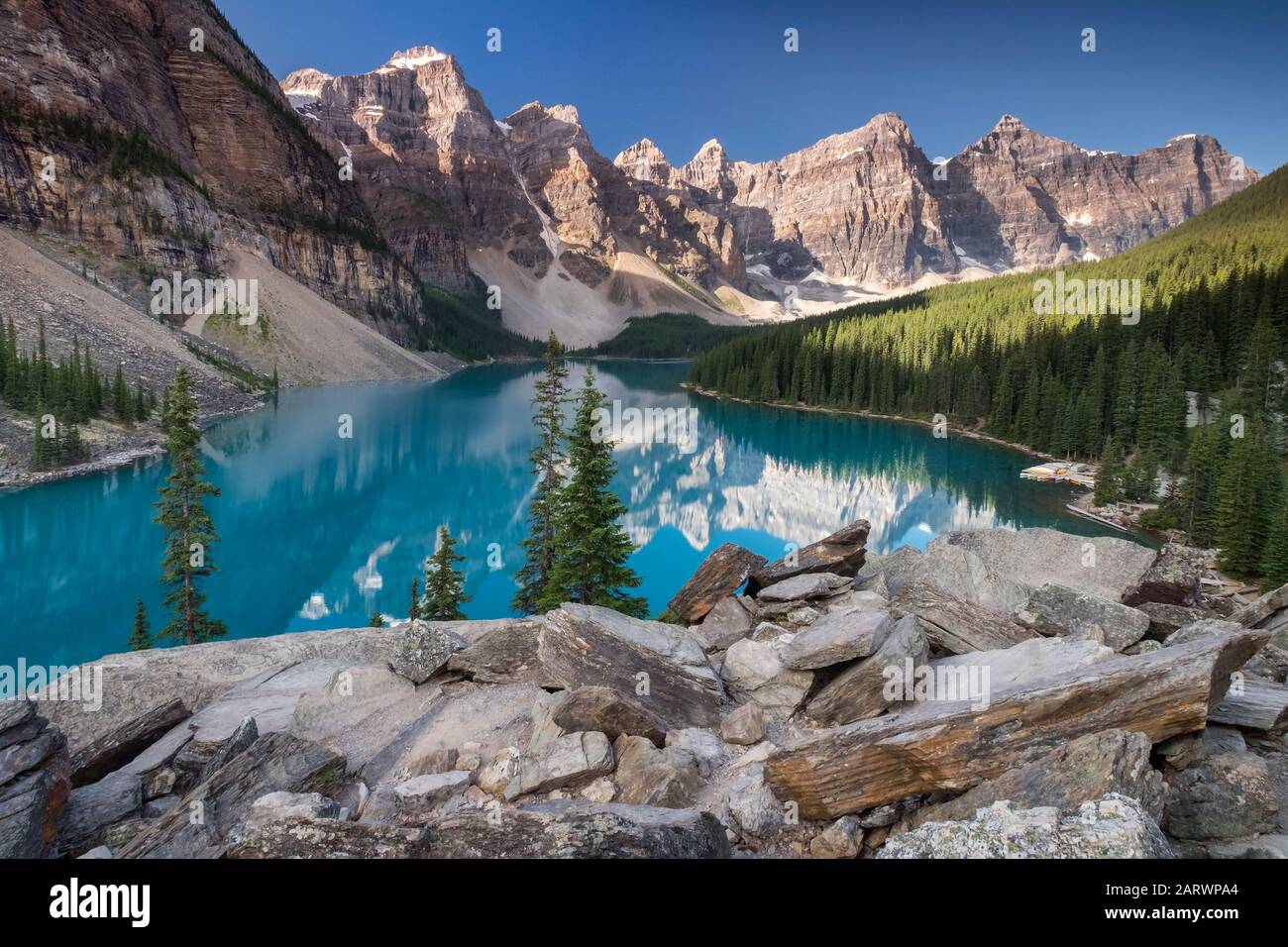 Moraine Lake und das Tal der zehn Gipfel, Banff Nationalpark, Alberta, Kanada Stockfoto