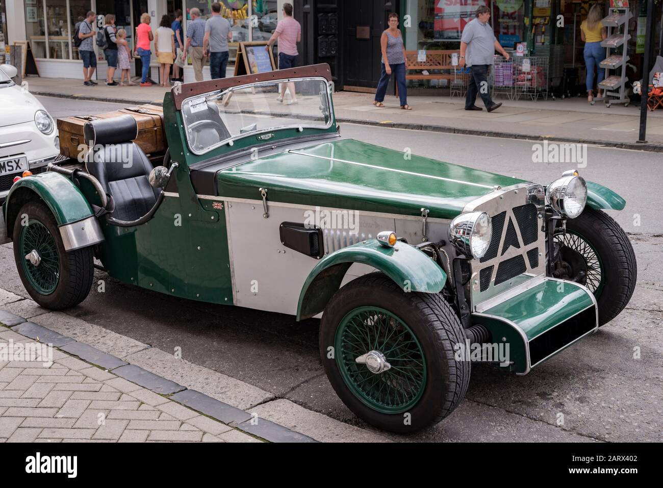 Burlington Arrow Classic, selbstgebaut, offener Zweisitzer-Wagen, grün. Kennzeichen maskiert. Stockfoto