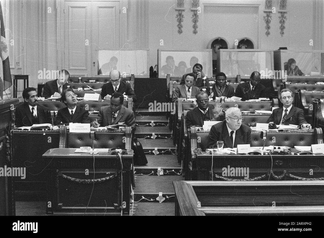 Vortagssitzung der Verbände EEG mit afrikanischen Ländern in der Unterkammer, den Haag Datum: 10. januar 1972 Standort: Den Haag, Zuid-Holland Schlüsselwörter: Kongresse Institutionenname: EEG Stockfoto