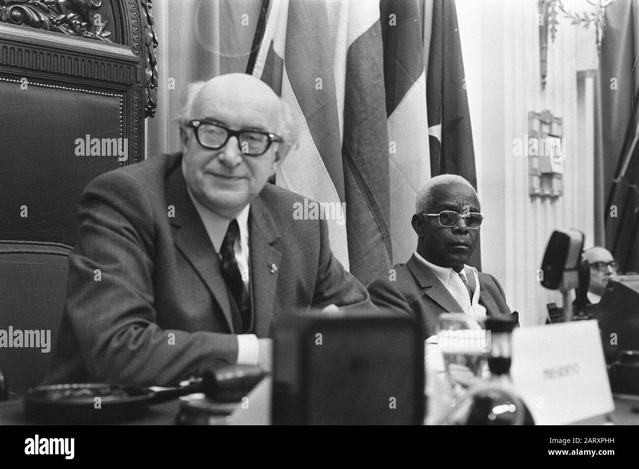 Vortagssitzung der Verbände EEG mit afrikanischen Ländern in der Unterkammer, den Haag Datum: 10. januar 1972 Standort: Den Haag, Zuid-Holland Schlüsselwörter: Kongresse Institutionenname: EEG Stockfoto