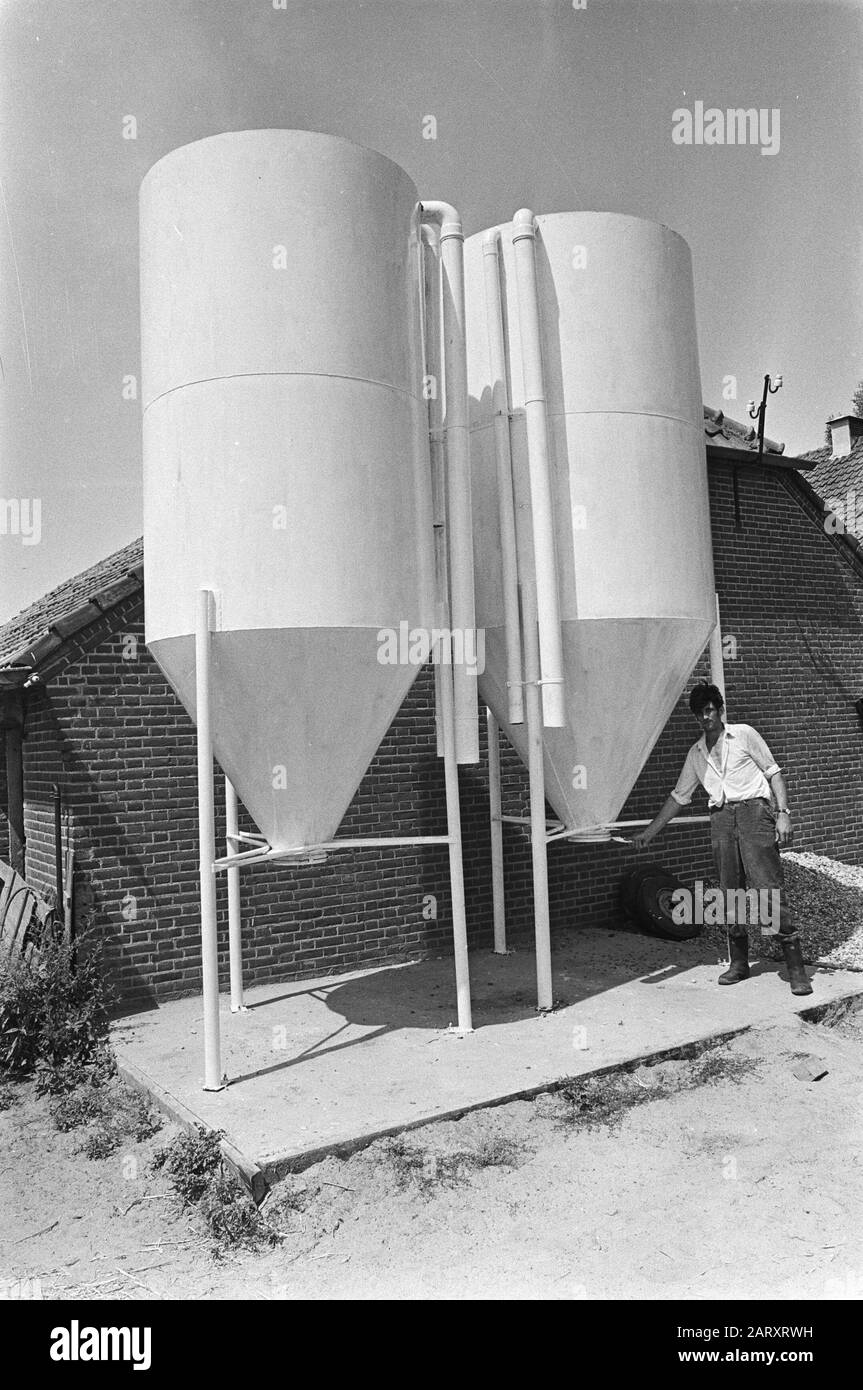 Tropische Hitze, Körnersilos weiß gestrichen Datum: 5. Juli 1976 Schlagwörter: Hitze Stockfoto