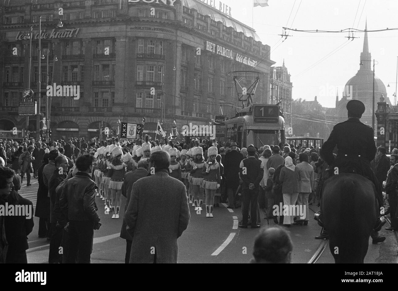 Erste Fahrt mit der Schnellfahrstrecke 1 in der Leidsestraat, Straßenbahn in der Leidsestraat Datum: 16. Oktober 1971 Schlagwörter: Straßenbahnen Stockfoto