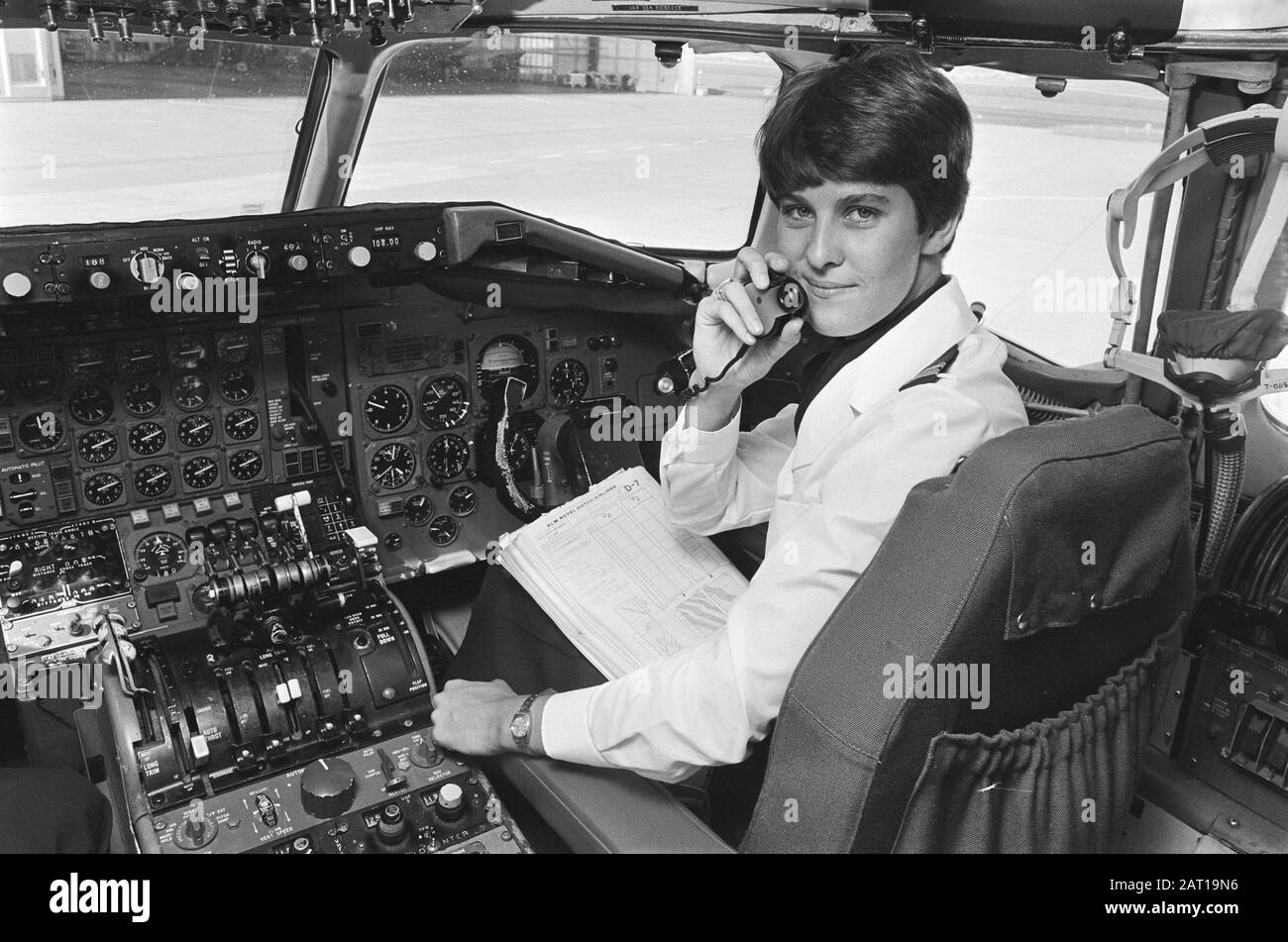 Erste weibliche Fluglinie Pilot bei KLM, Miss Verkaik, Zuordnungen Privatdatum: 15. August 1978 Schlagwörter: Verkehrspiloten Institutionenname: KLM Stockfoto