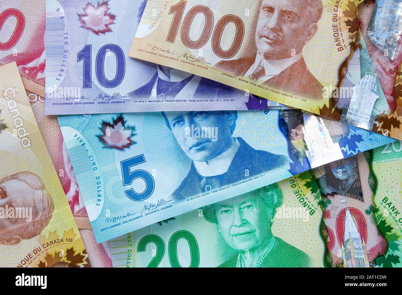 Eine Collage kanadischer Währungsrechnungen Stockfoto