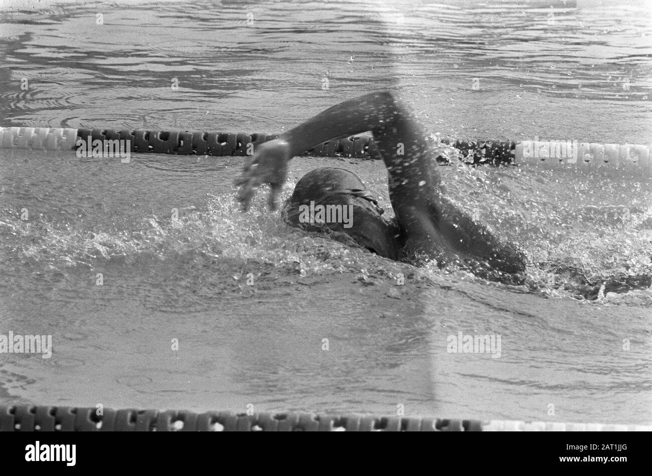 schwimmdamenmannschaft Kornelia ender Schwarzweiß-Stockfotos und -bilder - Alamy