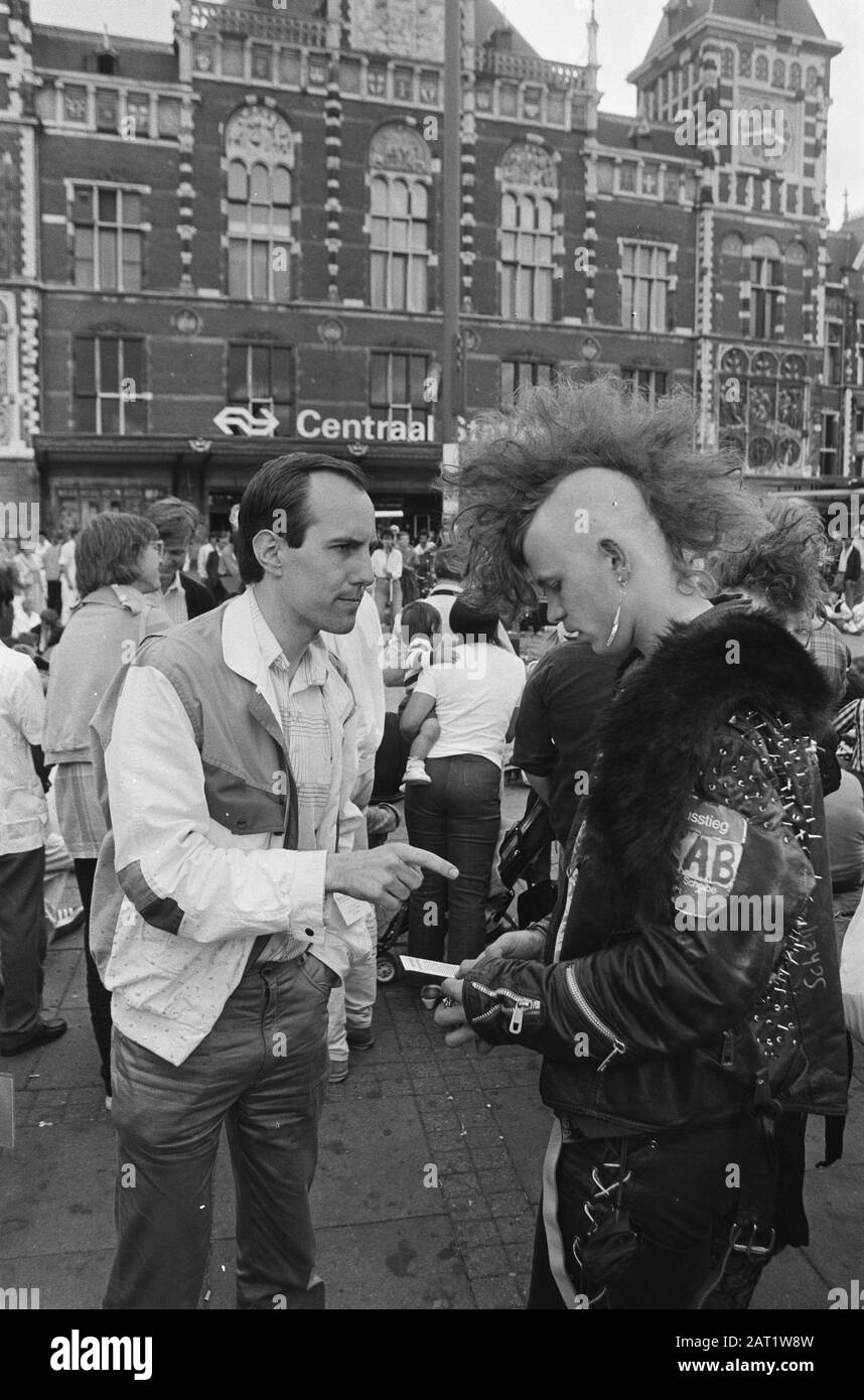 Der evangelische Anhänger von Billy Graham versucht, punker-datum zu konvertieren: 19. Juli 1986 persönlicher Name: Billy Graham Stockfoto