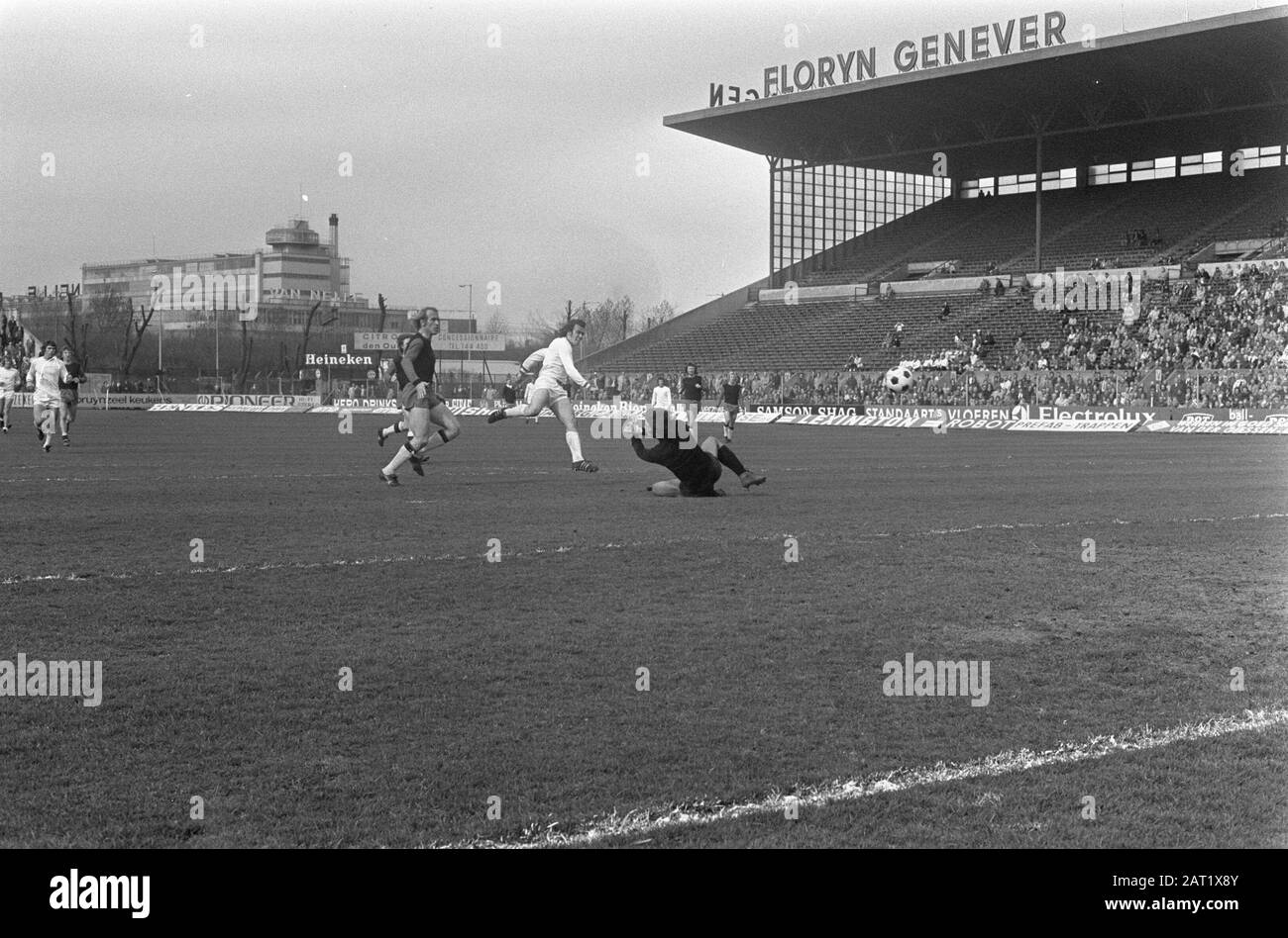 Excelsior gegen Feyenoord 1-6, Ressel zählt 0-2 Datum: 31. März 1973 Schlüsselwörter: Sport, Fußball-Institution Name: Excelsior, Feyenoord Stockfoto