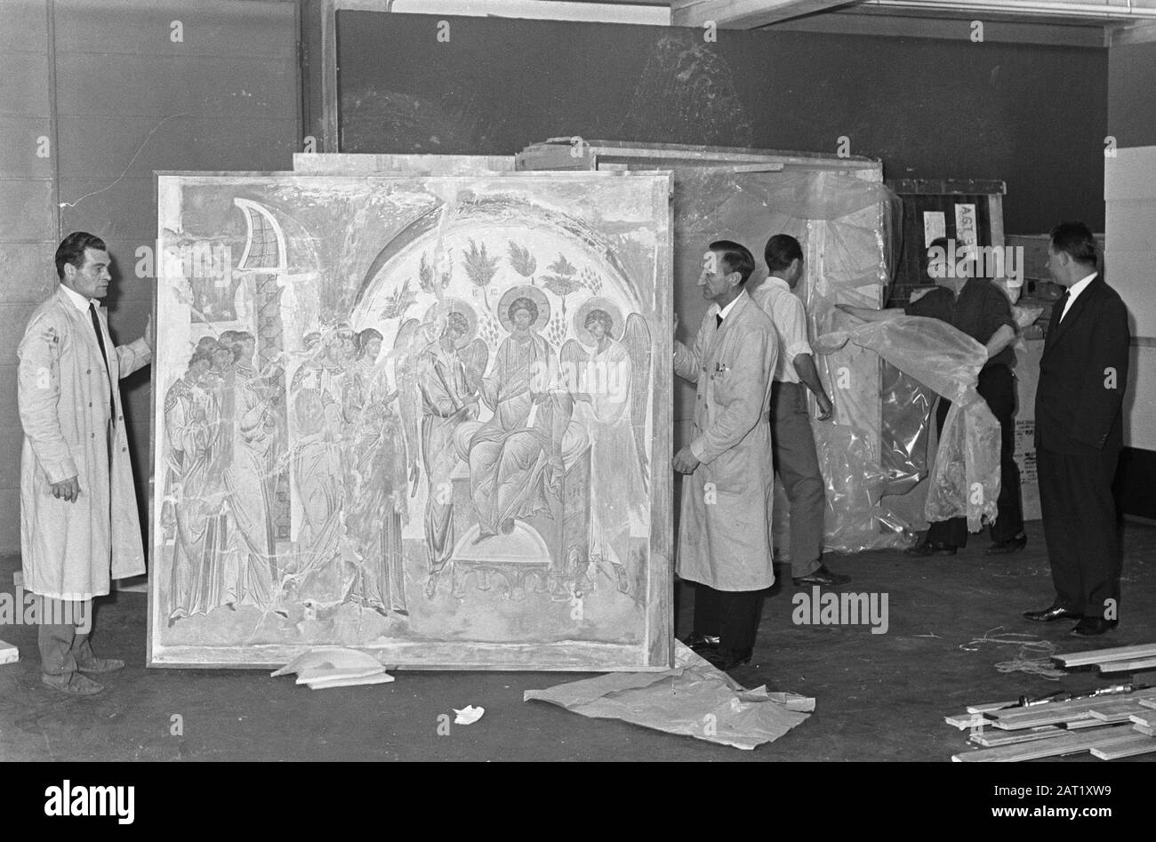 Ausstellung russischer Kunstschätze in den Haag, eines von Gemälden Datum: 23. august 1966 Standort: Den Haag, Zuid-Holland Schlüsselwörter: Ausstellungen, ART TRAFT, MALEREI Stockfoto