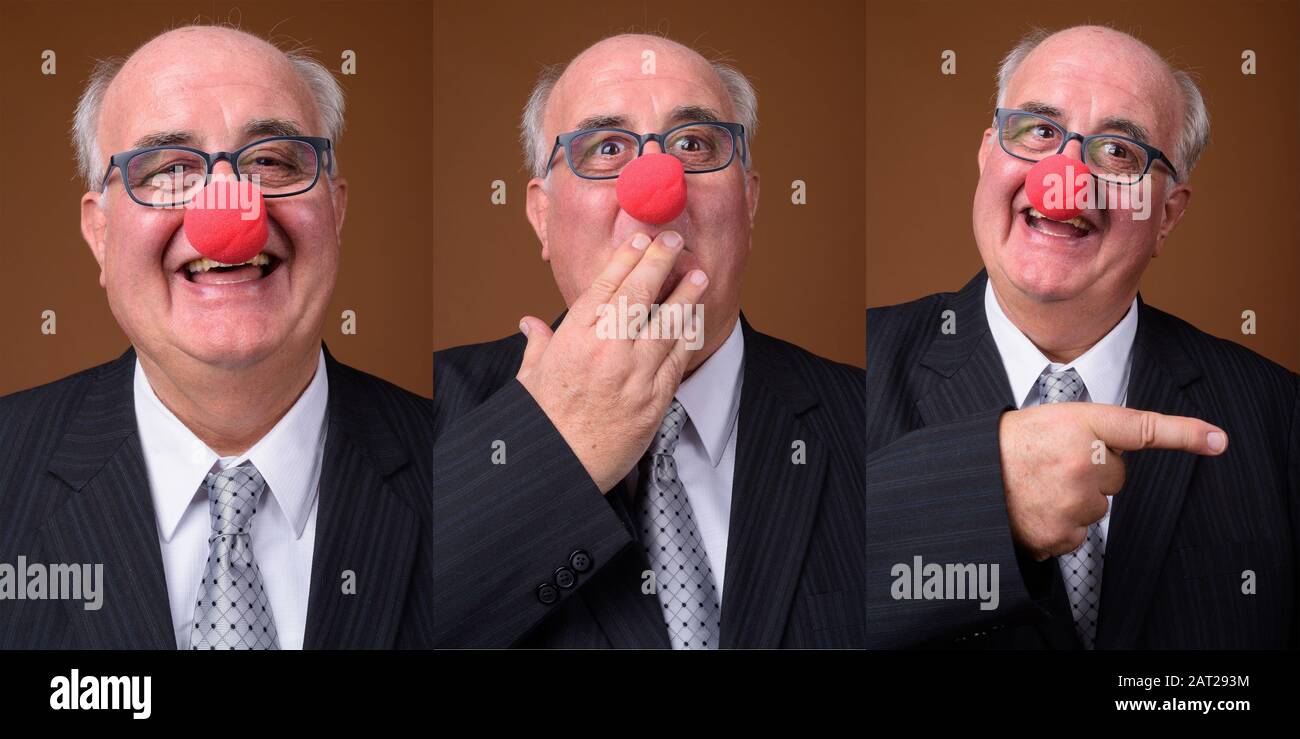 Collage von glücklichen übergewichtigen Senioren-Geschäftsleuten als Clown lacht Stockfoto