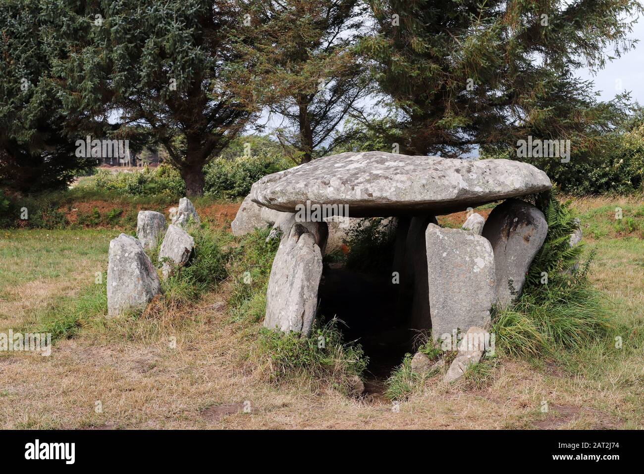Dolmen - Galeriegrabes von Ile Grande - Grand Island - in Pleumeur-Bodou, Bretagne, Frankreich Stockfoto