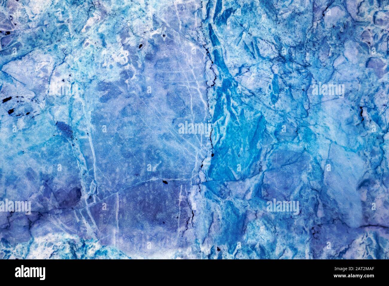 Mehrfarbige, mehrschichtige Marmorstruktur mit verschiedenen Venen und Kratzern, nahtloses Muster Stockfoto