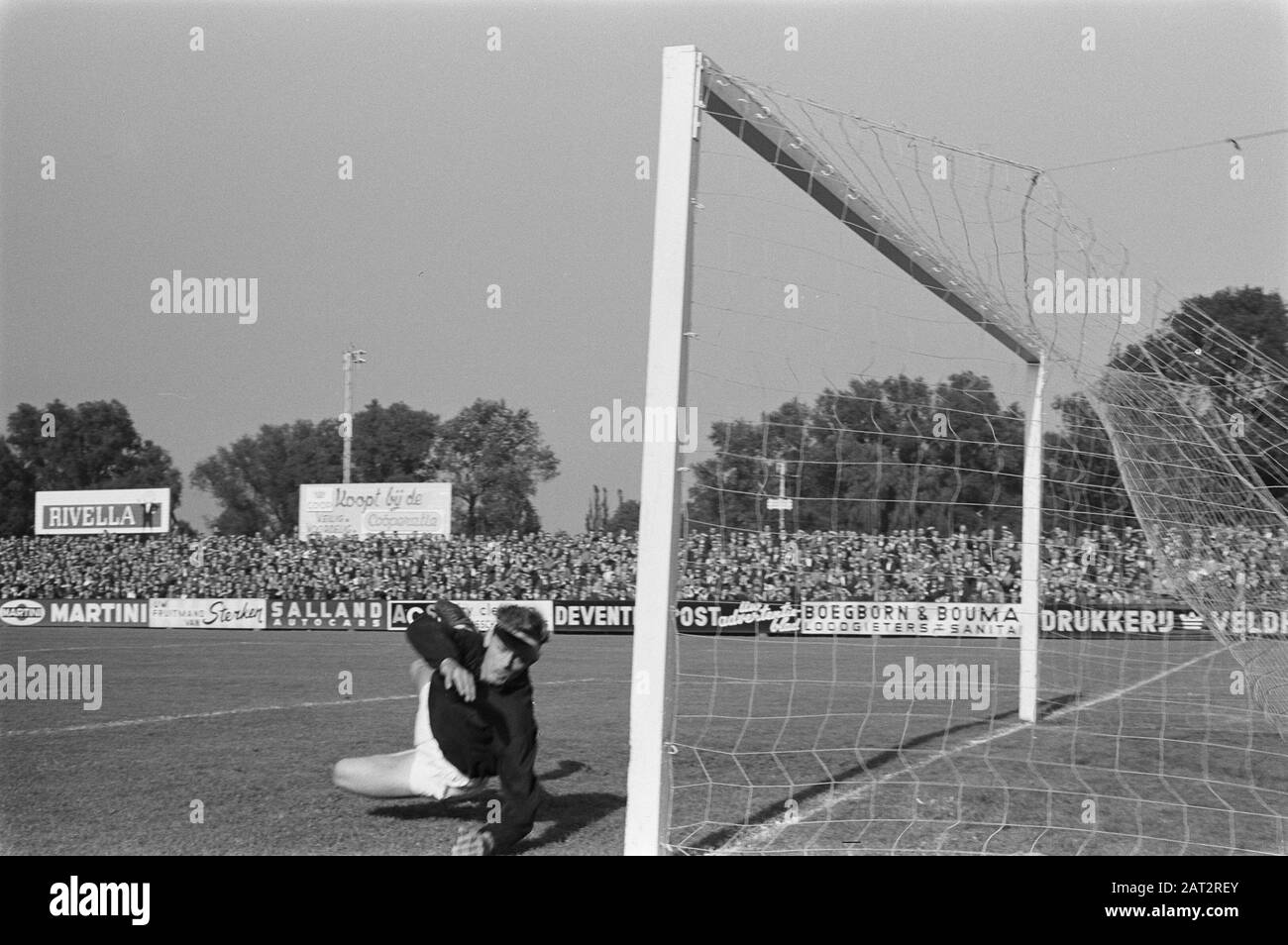 Los geht gegen Roda JC 11-1, Spielmomente Datum: 7. Oktober 1962 Schlagwörter: Sport, Fußball-Institution Name: Go Ahead, Roda JC Stockfoto