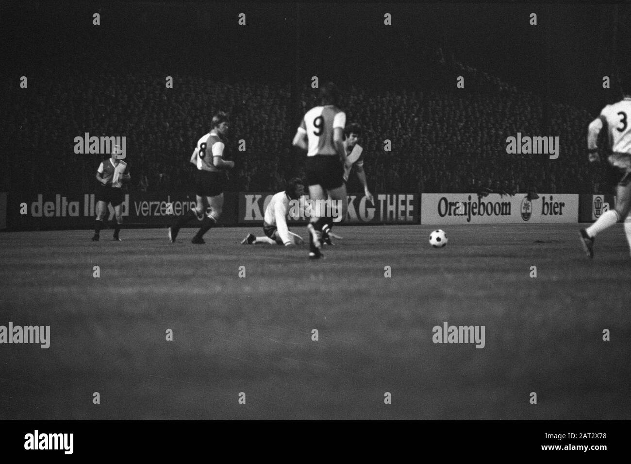 Groningen vs. Ajax 0-0, (Abend) Datum: 11. September 1971 Ort: Groningen (prov.), Groningen (Stadt) Schlüsselwörter: Sport, Fußball-Institution Name: AJAX Stockfoto