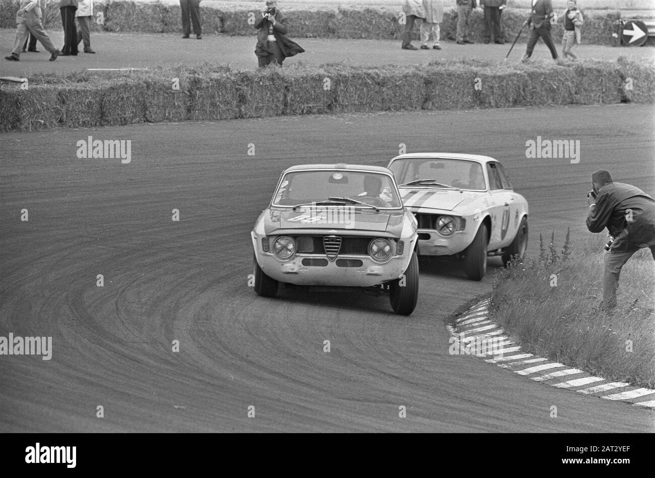 Großer Preis von Zandvoort Formel II Rob Schlosser in Alfa Romeo GTA in Aktion Datum: 30. Juli 1967 Schlüsselwörter: Personenname des Autos: Schlosser, Rob Stockfoto