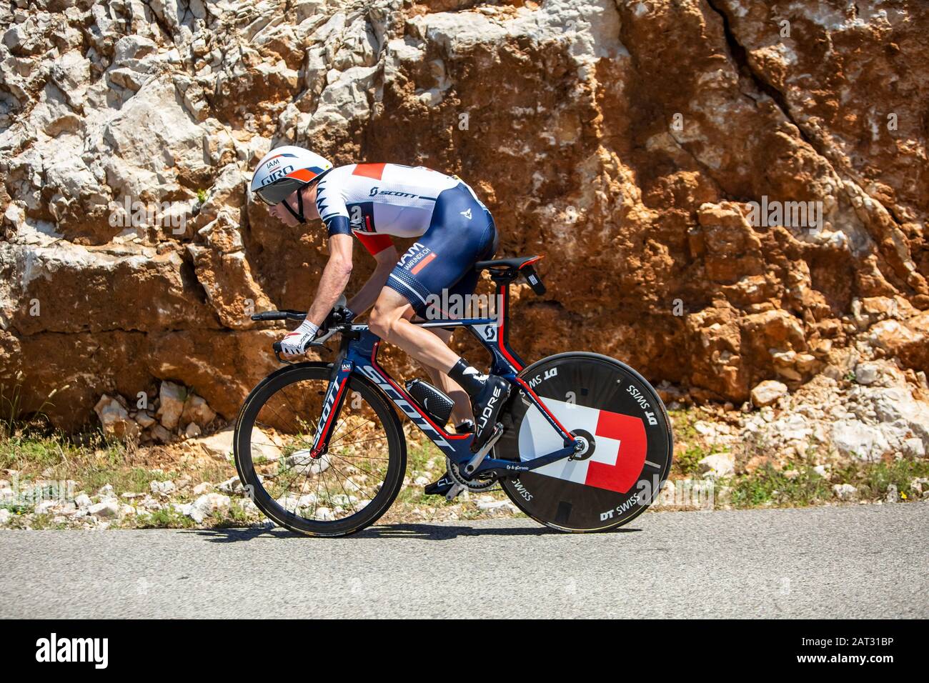 Col du Serre de Tourre, Frankreich - 15.Juli 2016: Der Schweizer Radfahrer Martin Elmiger vom IAM Team fährt während einer individuellen Zeitfahrphase in Ardeche Gor Stockfoto