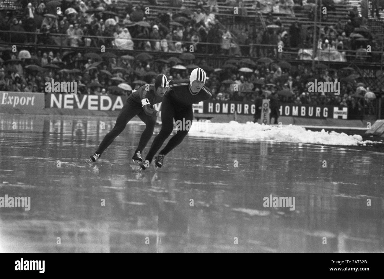 Skating Weltmeisterschaften für Amateure in Deventer, 14 Stensen und Van Helden, 15 Stensen (links) und Van Helden Datum: 18. Februar 1973 Ort: Deventer Schlüsselwörter: AMATORS, SKATES, Sport Stockfoto