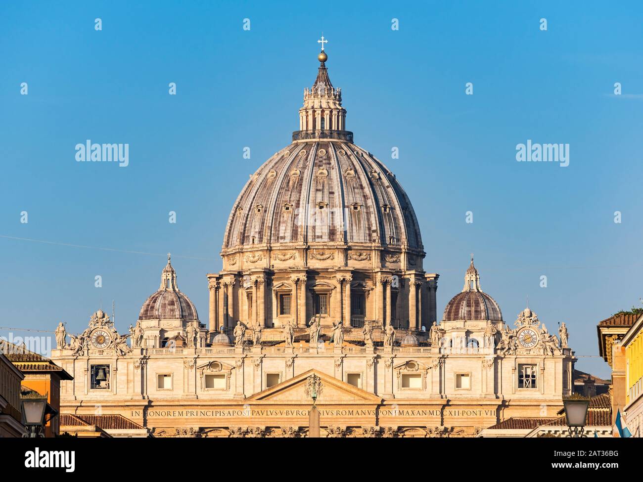 Kuppel des Petersdoms, Piazza San Pietro, Vatikan, Rom, Italien Stockfoto