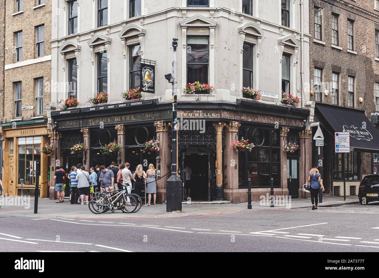 London/UK - 22/07/18: Ten Bells ist ein Pub in Der Commercial Street in Spitalfields. Es wird manchmal für seine vermeintliche Verbindung mit zwei Opfern von vermerkt Stockfoto