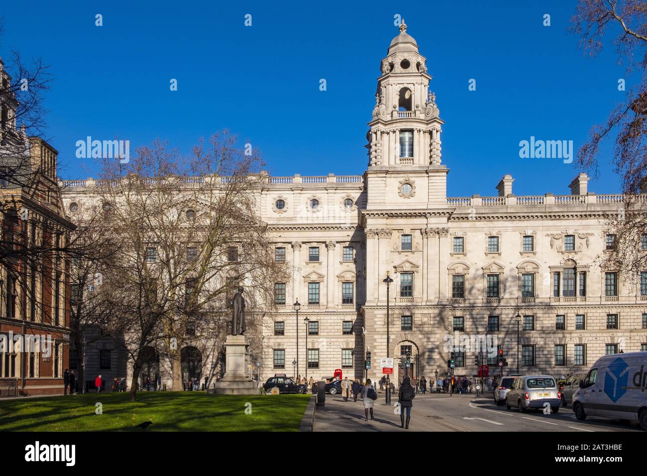 London, England/Großbritannien - 2019/01/28: Regierungsbüros Great George Street - GOGGS - Gebäudekomplex der britischen Staatsregierung am Parliament Square im Viertel City of Westminster in Central London Stockfoto