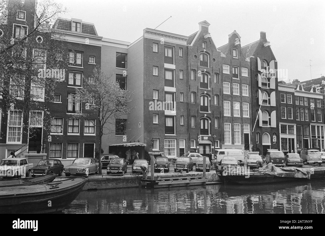 Howard Johnsonhotel in restaurierten Kanalhäusern in Prinsengracht, Amsterdam; Außendatum: 26. Oktober 1970 Lage: Amsterdam, Noord-Holland Schlüsselwörter: Außenansicht, Kanalhäuser Stockfoto