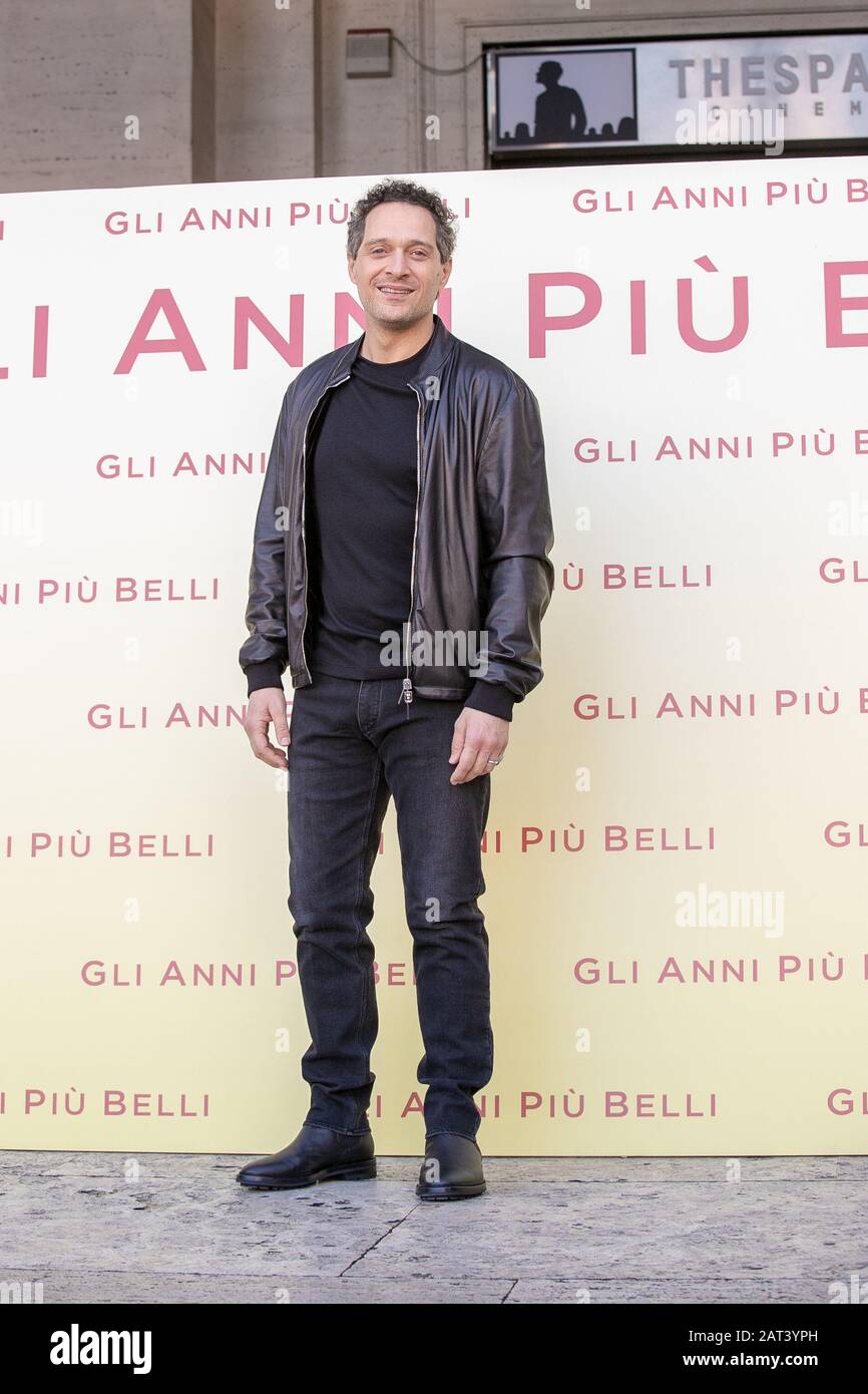 ROM, Italien, italien. Januar 2020. ROM, The Space Cinema.Photocall of the Movie 'Gli anni piÃ¹ belli'.Im Bild: Claudio Santamaria Credit: Lucia Casone/ZUMA Wire/Alamy Live News Stockfoto