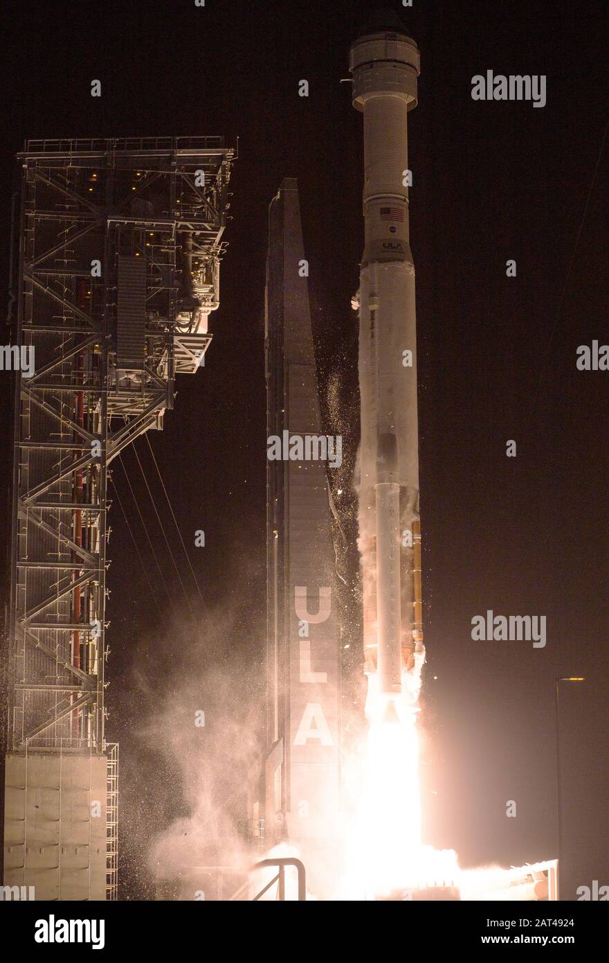 Cape CANAVERAL, USA - 20. Dez. 2019 - EINE United Launch Alliance Atlas V Rakete mit Boeings Raumfähre CST-100 Starliner startet von Space Launch Comps Stockfoto