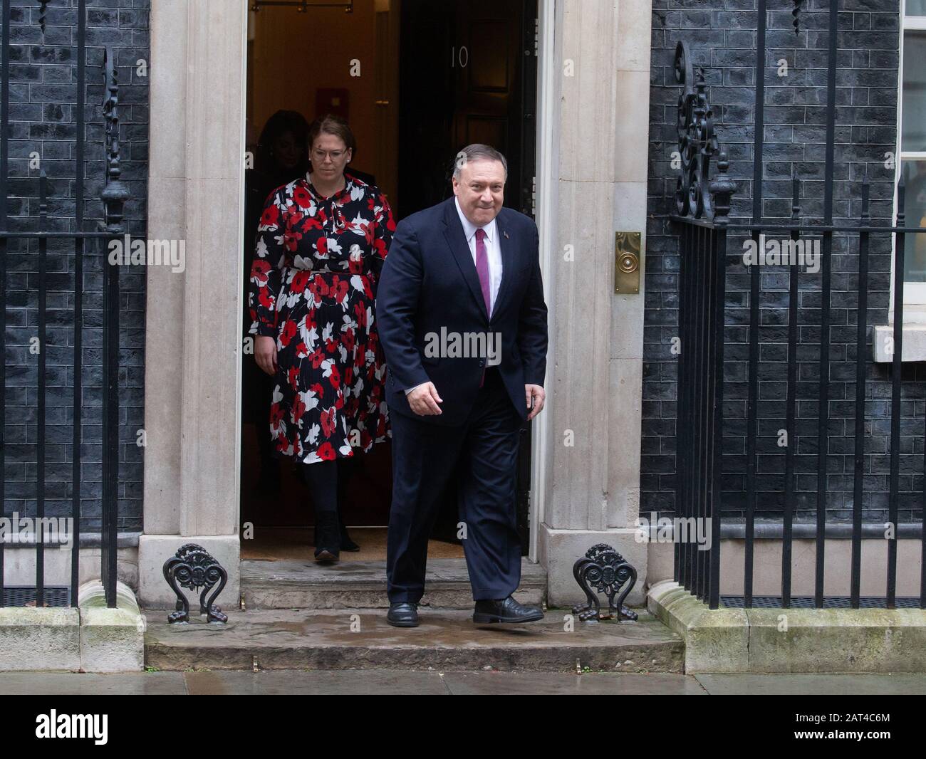 London, Großbritannien. Januar 2020. US-Außenminister Mike Pompeo aleavt Downing Street nach Gesprächen mit dem britischen Premierminister Boris Johnson. Kredit: Tommy London/Alamy Live News Stockfoto