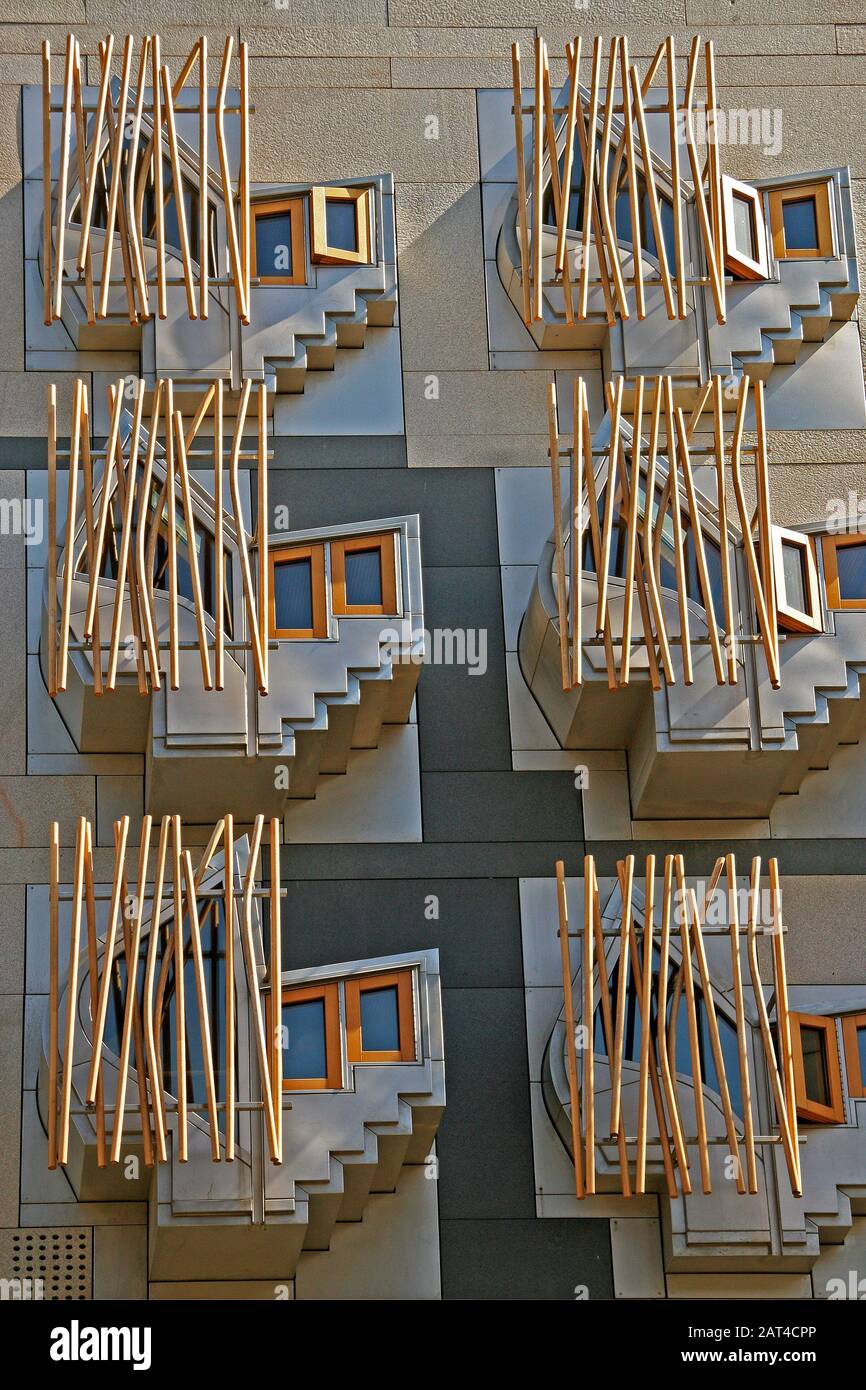 Fensterdetail, Scottish Parliament, Royal Mile, Edinburgh, Schottland Stockfoto